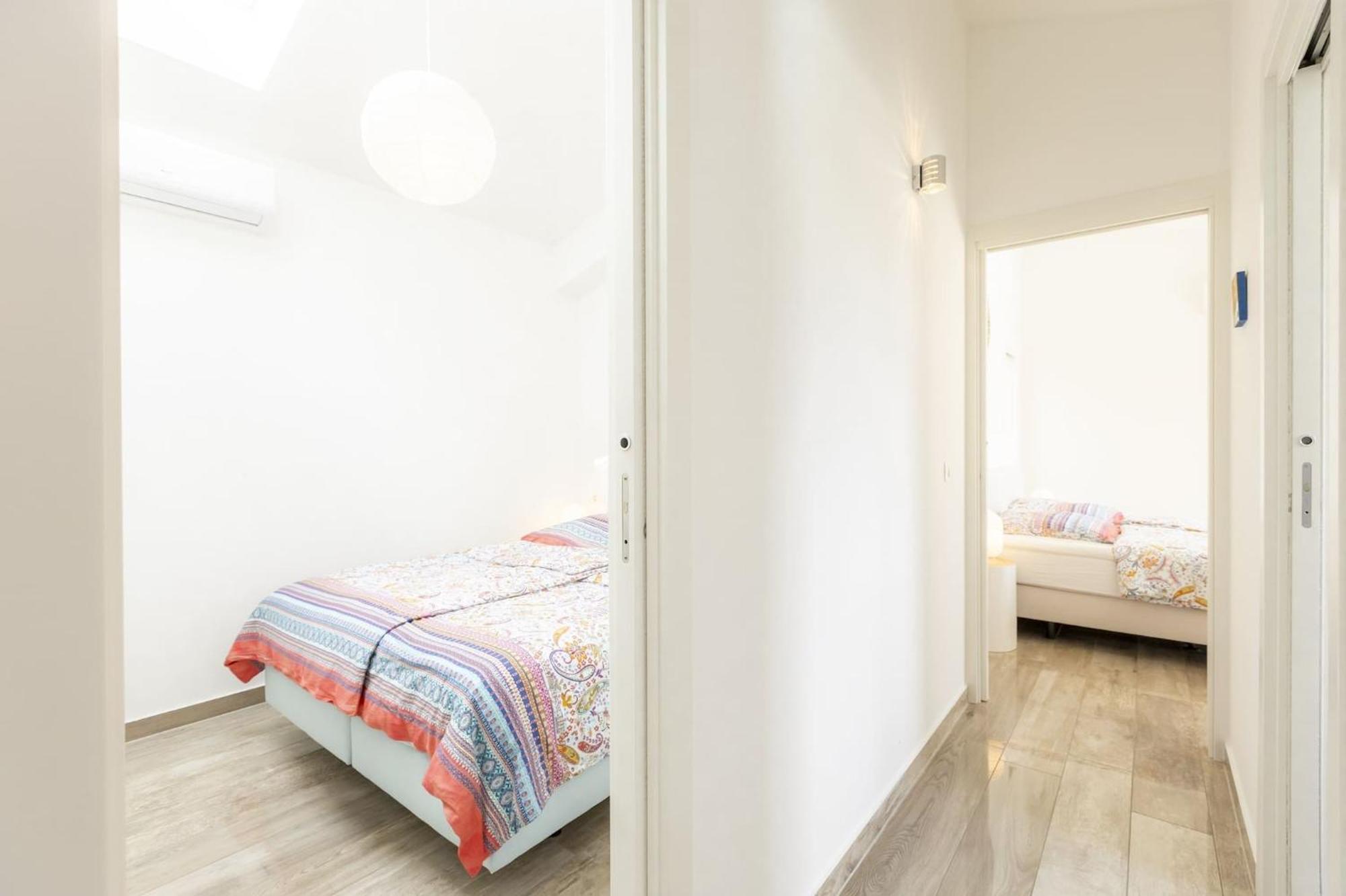 Red House Trget With Swimming Pool, Sauna And Jacuzzi ラビン エクステリア 写真