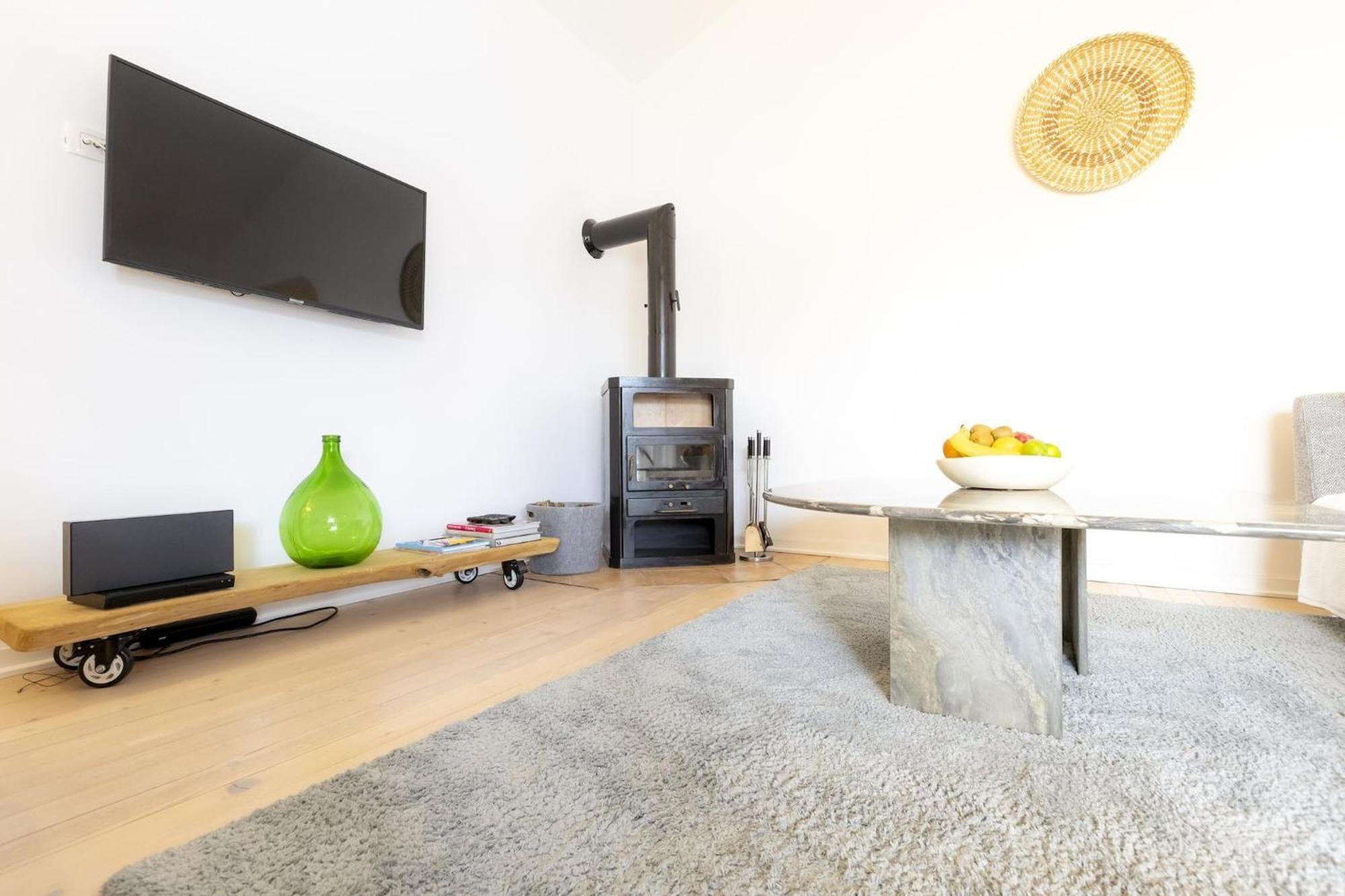 Red House Trget With Swimming Pool, Sauna And Jacuzzi ラビン エクステリア 写真