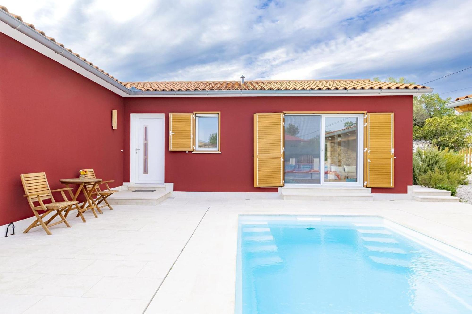 Red House Trget With Swimming Pool, Sauna And Jacuzzi ラビン エクステリア 写真